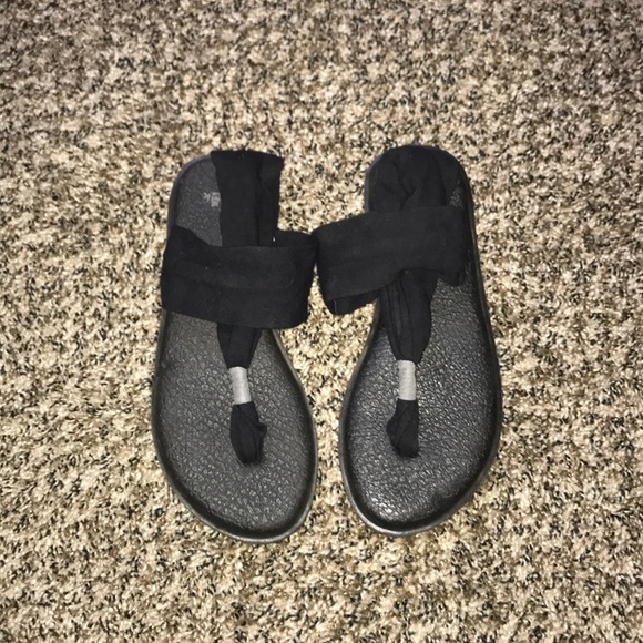 Sanuk Shoes - Sanuks